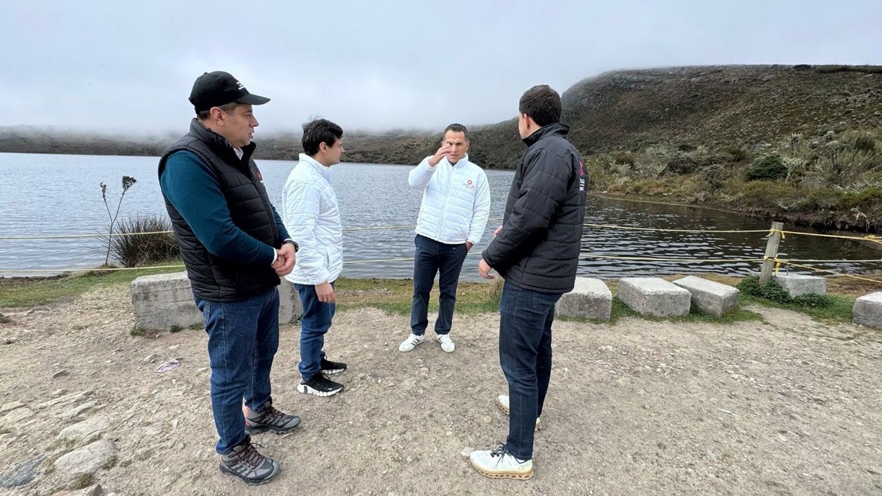 En Sumapaz, el Contralor Julián Ruiz, junto con otros organismos de control y el Alcalde Mayor Carlos Fernando Galán, participó en la Sesión Plenaria Ordinaria que llevó a cabo el Concejo de Bogotá en esta Localidad.