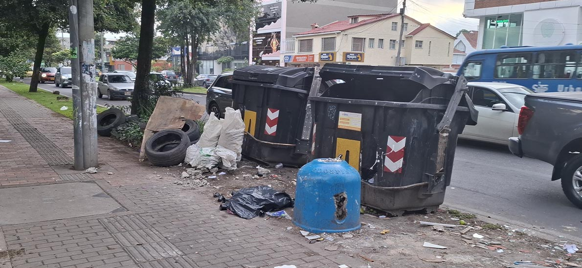 Imagen de contenedores de basura.