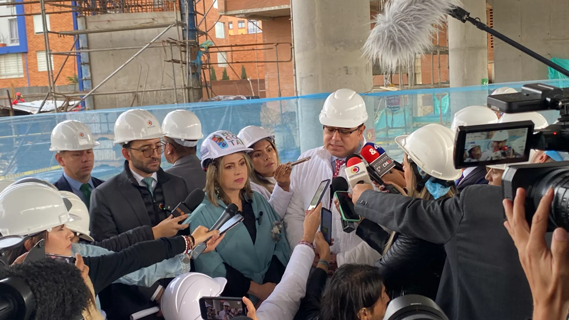 Recorrido por el colegio Hipotecho Feliza Bursztyn de Bogotá