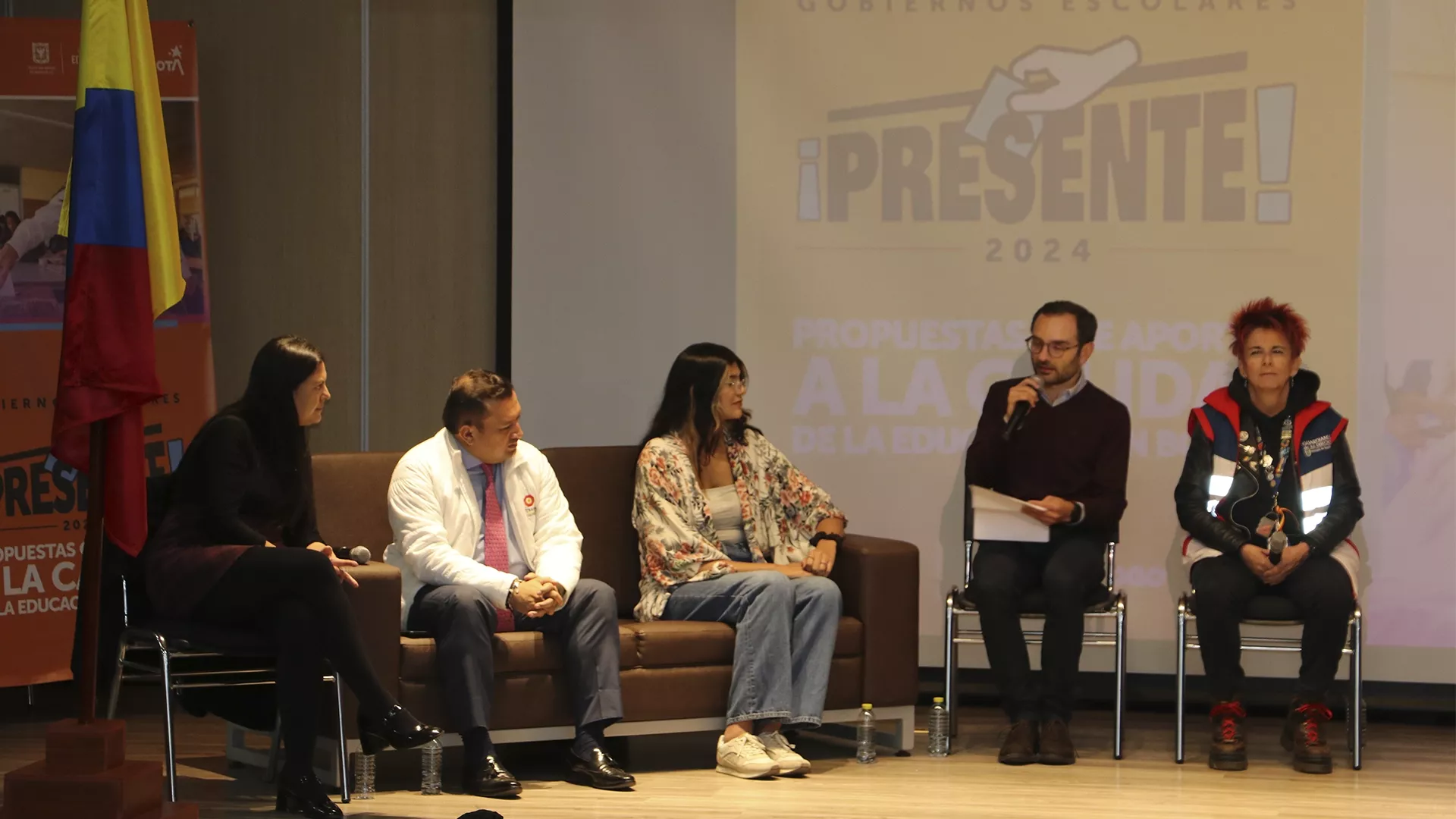 En Bosa, se llevó a cabo la jornada de elección del Gobierno Escolar en los colegios de Bogotá para elegir Contralores, Personeros y Cabildantes Estudiantiles 2024.
