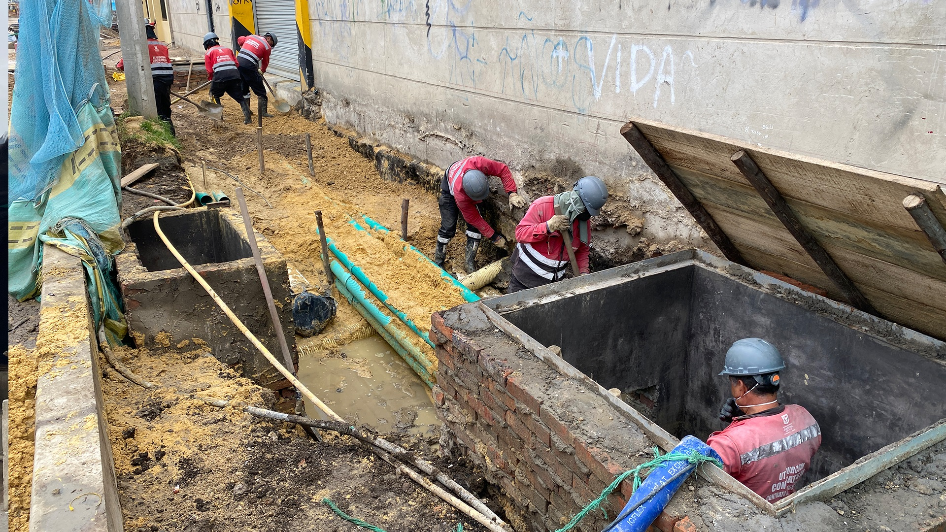 La Contraloría visitó dos importantes obras de movilidad que se desarrollan en el norte de Bogotá: la Avenida Laureano Gómez y la Avenida Rincón. El objetivo, constatar el avance de estos proyectos que están en seguimiento bajo el programa ´Vamos a la Obra´.