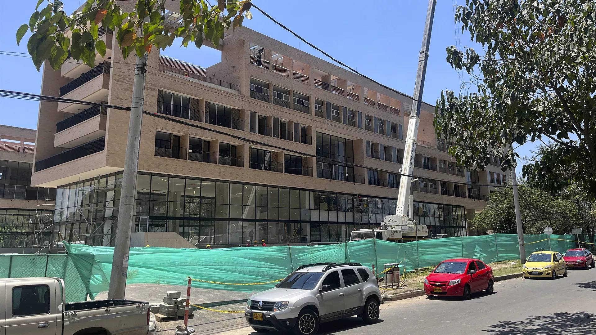 La Dirección Sectorial de Integración Social llevó a cabo visitas de inspección a los Centros de Desarrollo Comunitario (CDC) Tibabuyes (Suba), El Camino (Engativá) y María Goretti (Barrios Unidos); para hacerle seguimiento a los avances de estas tres obras que constan de: jardín infantil, teatro y comedor comunitario, entre otros servicios.
