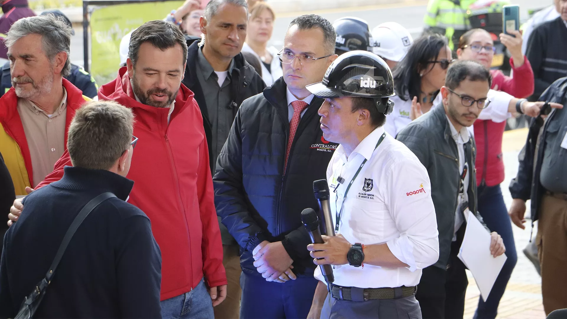 La Avenida Guayacanes, en las localidades de Kennedy y Bosa (12.6 kilómetros) fue finalizada y entregada a la ciudad después de mas de cinco años de construcción. Este importante proyecto contó con acompañamiento permanente de la Contraloría de Bogotá D.C. a través del programa ‘Vamos a la Obra’.