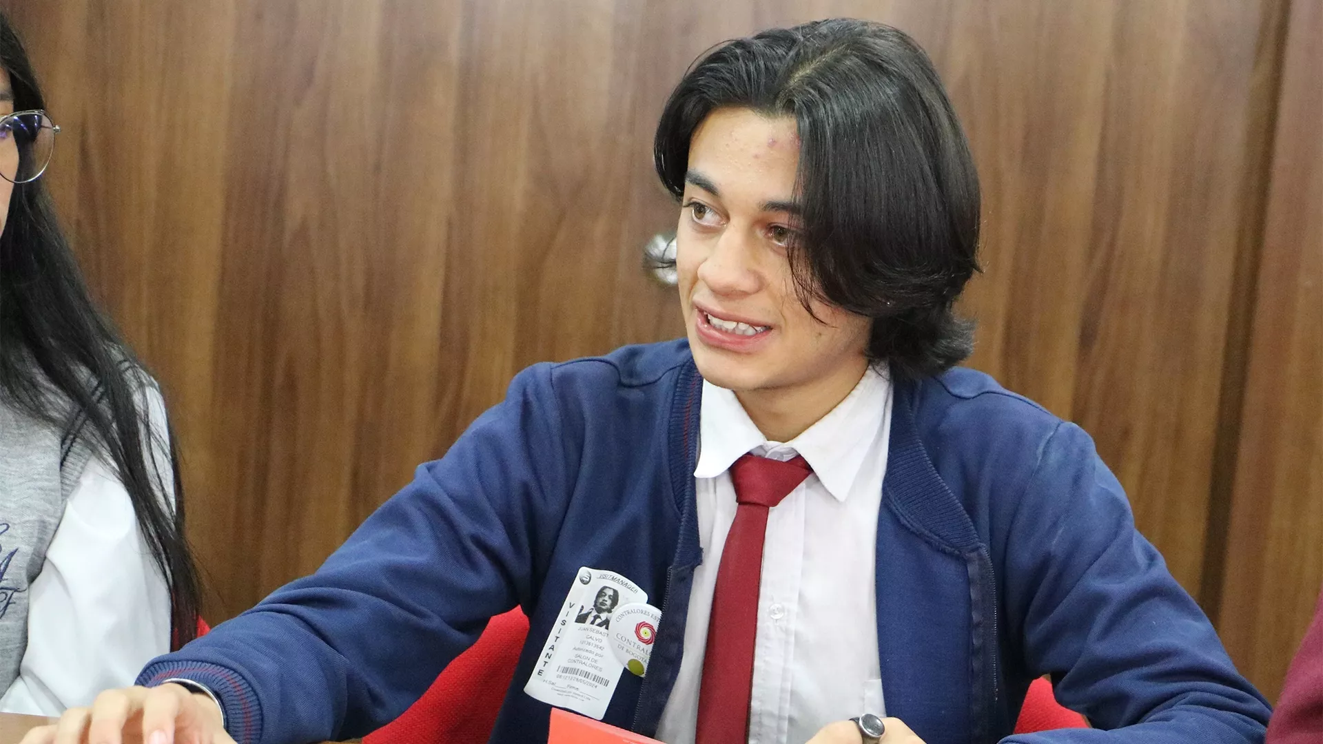 En el Salón de Contralores de la Contraloría de Bogotá D.C. fue instalada la Red Distrital de Contralores Estudiantiles 2024, evento que fue liderado por el contralor, Julián Ruiz; el director de Participación Ciudadana, David José Valencia; el director de Educación, Andrés Rojas; y el subsecretario de Participación Ciudadana de la Secretaría de Educación, Diego Escallón.