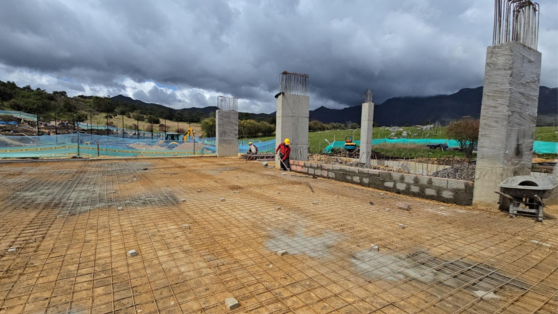 La Dirección de Participación Ciudadana de la Contraloría recorrió Sumapaz para verificar en terreno el estado de las obras viales y para la educación que se llevan a cabo en esa Localidad.