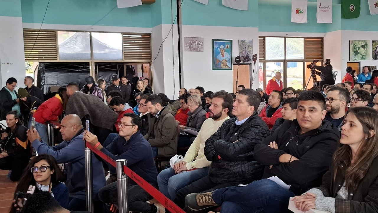 En Sumapaz, el Contralor Julián Ruiz, junto con otros organismos de control y el Alcalde Mayor Carlos Fernando Galán, participó en la Sesión Plenaria Ordinaria que llevó a cabo el Concejo de Bogotá en esta Localidad.